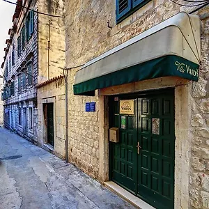 Casa de hóspedes Varos